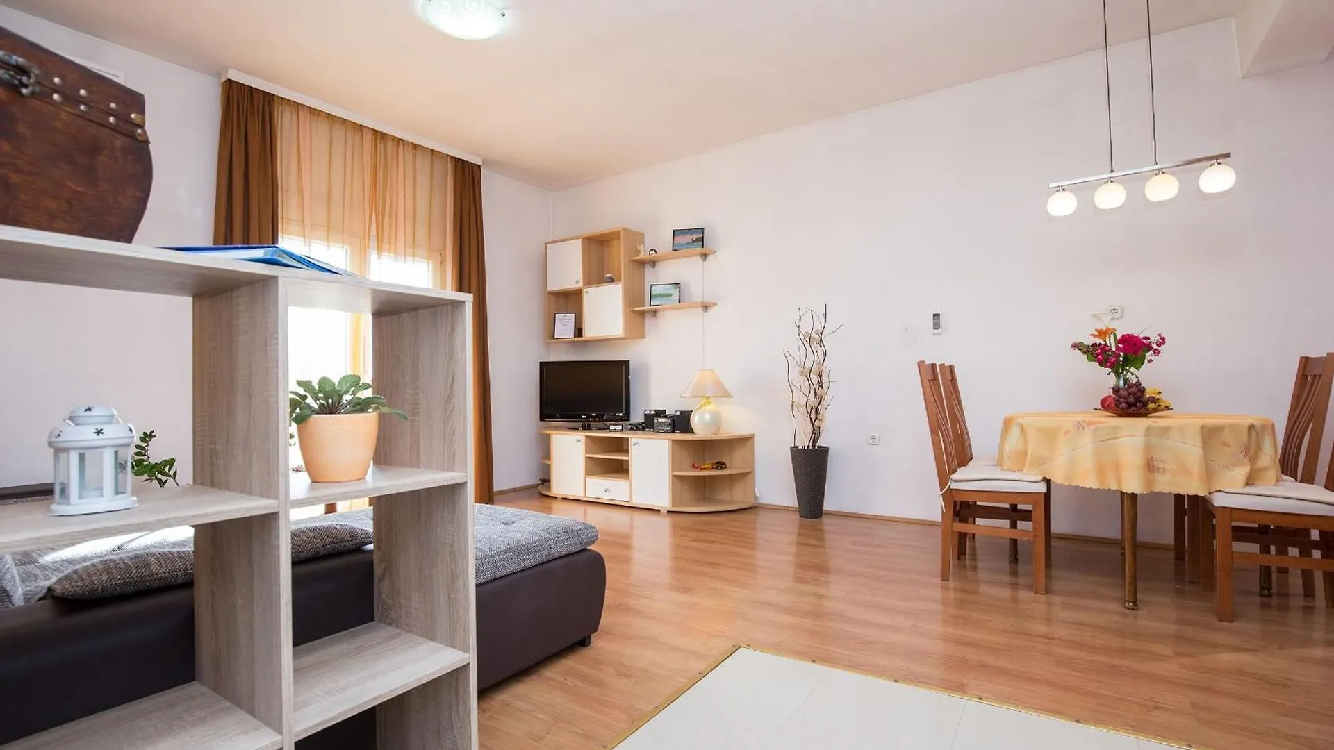 Spacious Apartment With Balcony Zadar Croatia